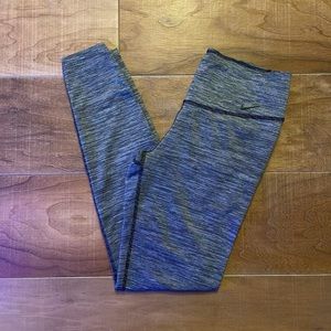 EUC NikeFit tights in Sz M